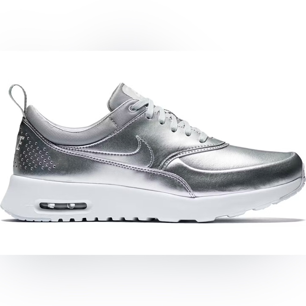 Nike Air Max Thea
Metallic Silver (Women's) size 6